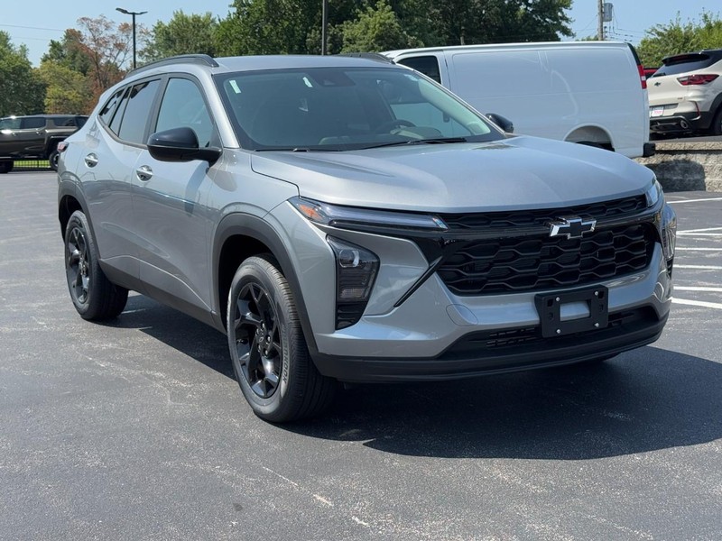 Chevrolet Trax Vehicle Image 02