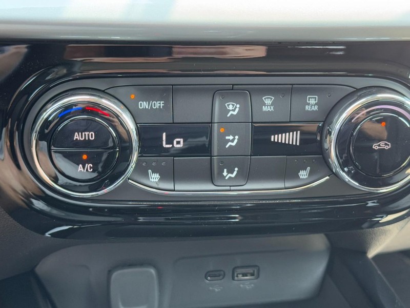 Chevrolet Trax Vehicle Image 13