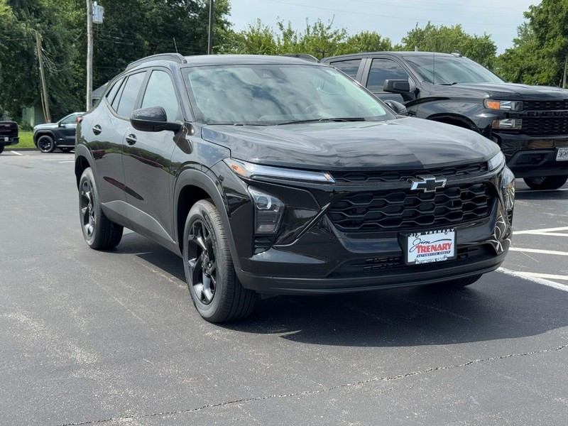 Chevrolet Trax Vehicle Image 02