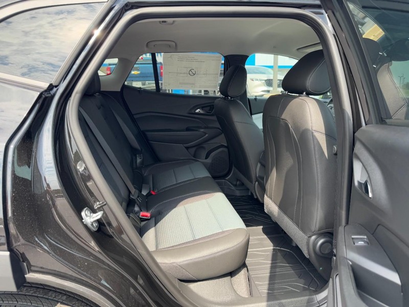 Chevrolet Trax Vehicle Image 06
