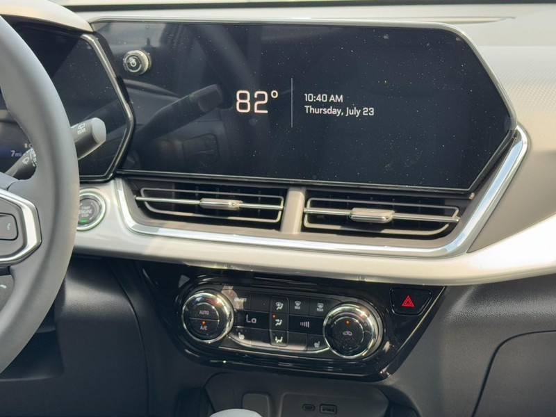 Chevrolet Trax Vehicle Image 09