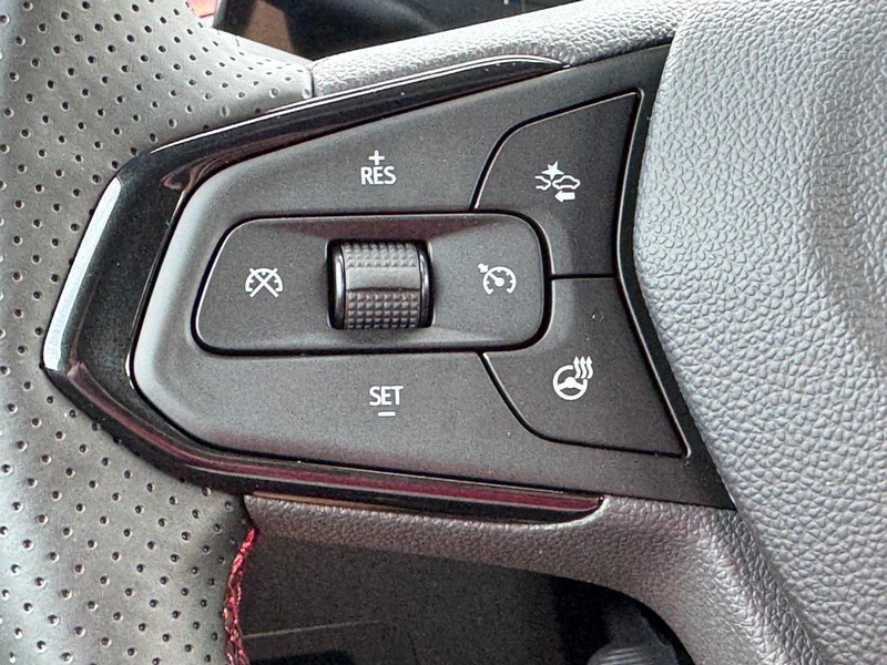 Chevrolet TrailBlazer Vehicle Image 11