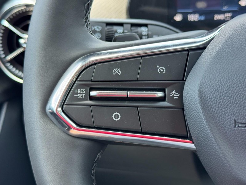 Chevrolet Equinox Vehicle Image 11