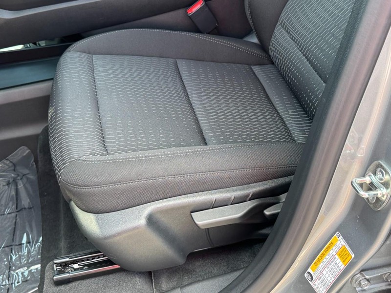 Chevrolet Equinox Vehicle Image 15