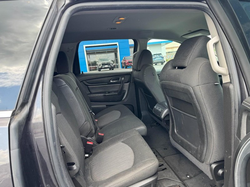 Chevrolet Traverse Vehicle Image 10
