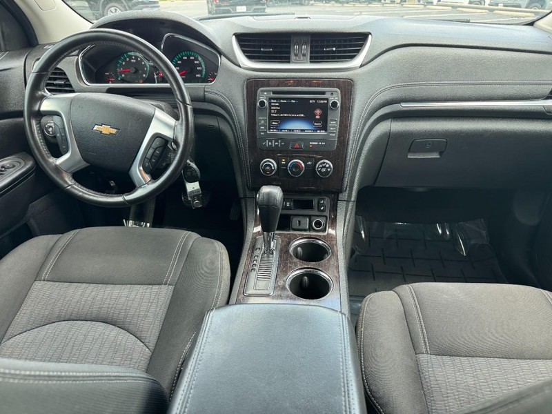 Chevrolet Traverse Vehicle Image 11