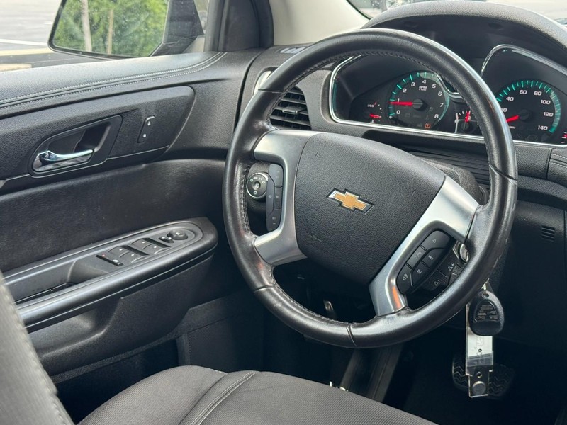 Chevrolet Traverse Vehicle Image 12