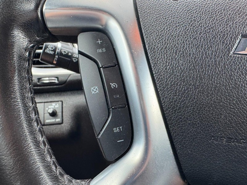 Chevrolet Traverse Vehicle Image 16