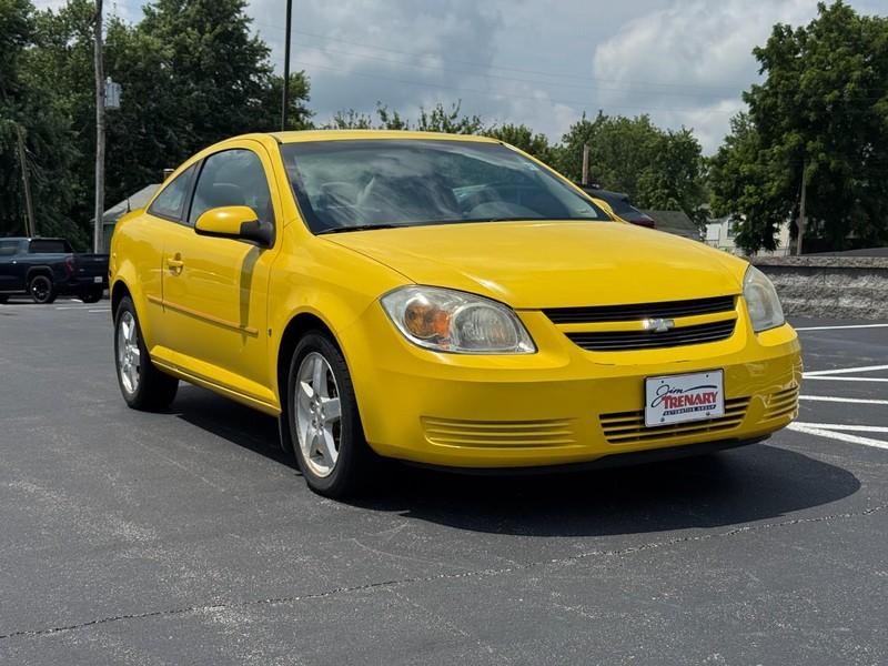 Chevrolet Cobalt Vehicle Image 02
