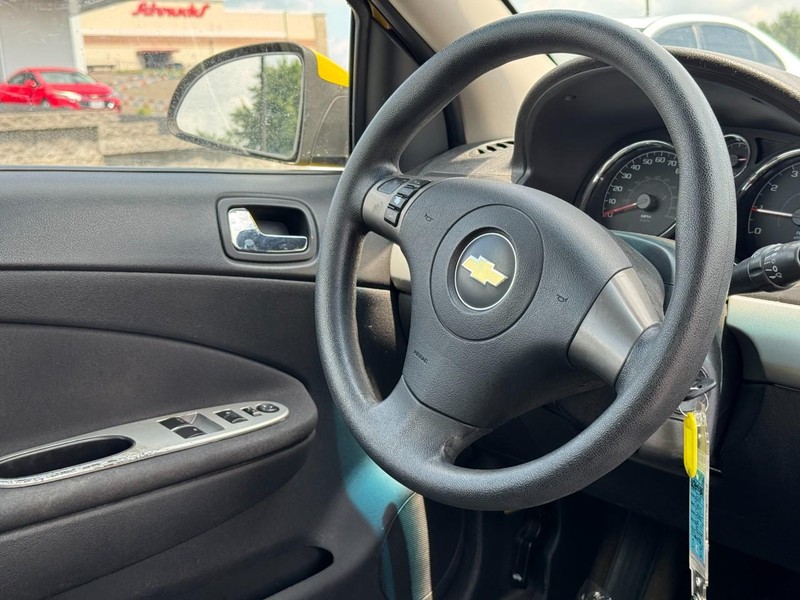 Chevrolet Cobalt Vehicle Image 13