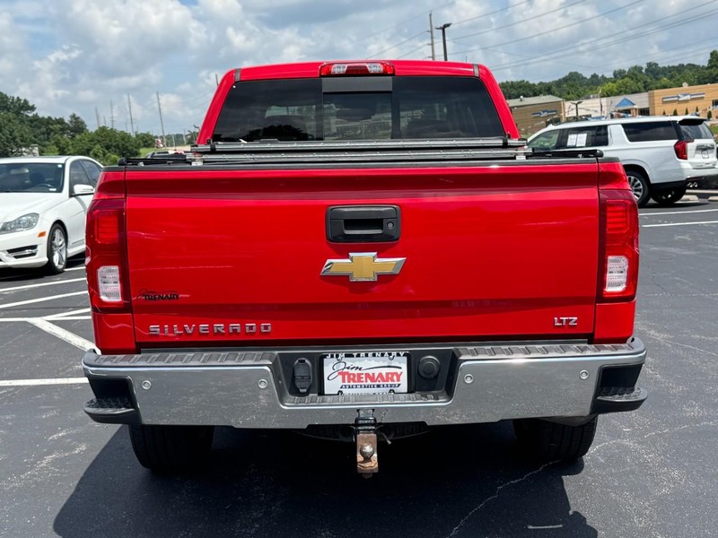 Chevrolet Silverado 1500 Vehicle Full-screen Gallery Image 04