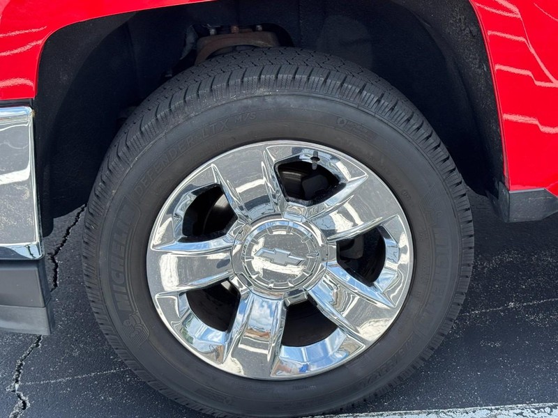 Chevrolet Silverado 1500 Vehicle Full-screen Gallery Image 07