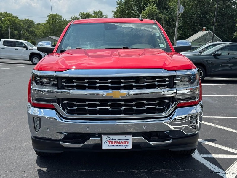 Chevrolet Silverado 1500 Vehicle Full-screen Gallery Image 09