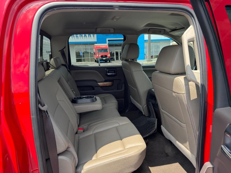 Chevrolet Silverado 1500 Vehicle Full-screen Gallery Image 10