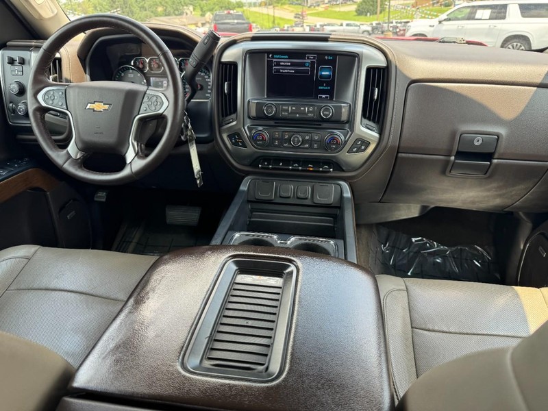 Chevrolet Silverado 1500 Vehicle Full-screen Gallery Image 11