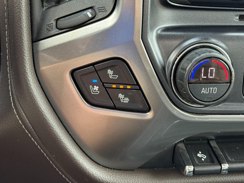 Chevrolet Silverado 1500 Vehicle Full-screen Gallery Image 22