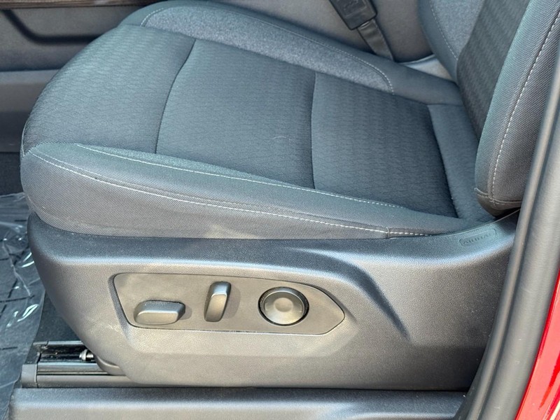 Chevrolet Silverado 1500 Vehicle Image 24