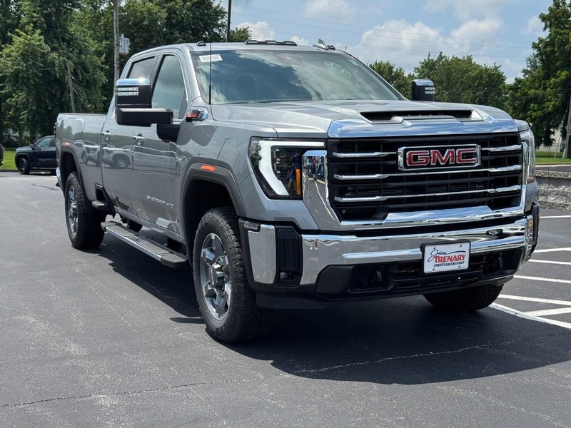 GMC Sierra 2500HD Vehicle Image 02