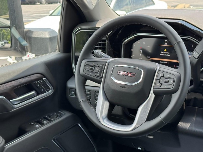 GMC Sierra 2500HD Vehicle Image 08