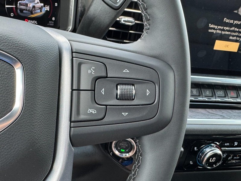 GMC Sierra 2500HD Vehicle Image 13