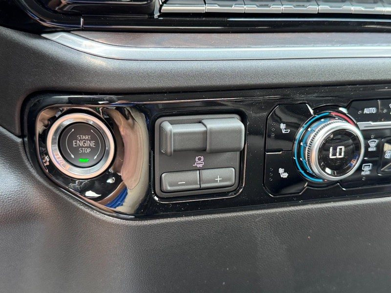 GMC Sierra 2500HD Vehicle Image 14