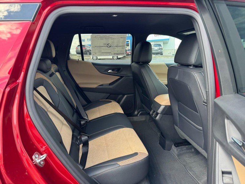 Chevrolet Equinox Vehicle Image 06