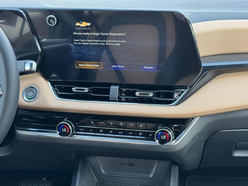 Chevrolet Equinox Vehicle Image 09