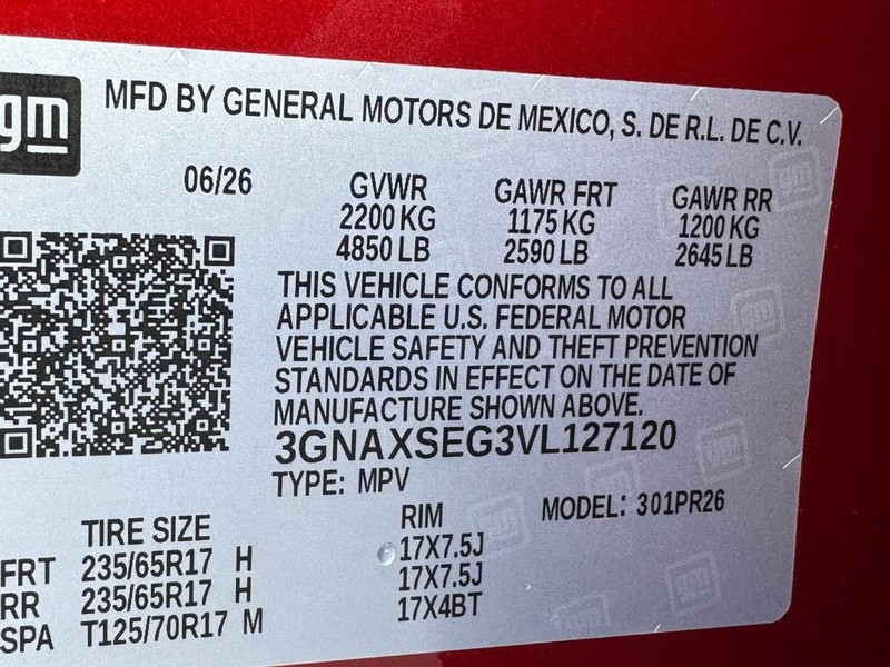 Chevrolet Equinox Vehicle Image 16