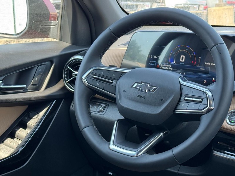 Chevrolet Equinox Vehicle Image 08