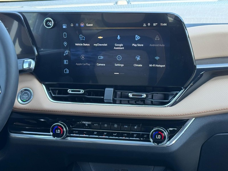 Chevrolet Equinox Vehicle Image 09