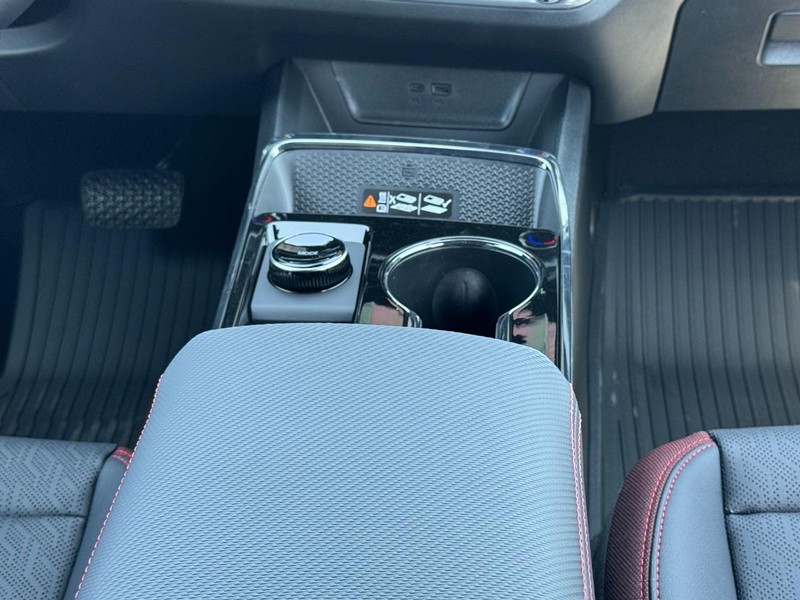 Chevrolet Equinox Vehicle Image 10