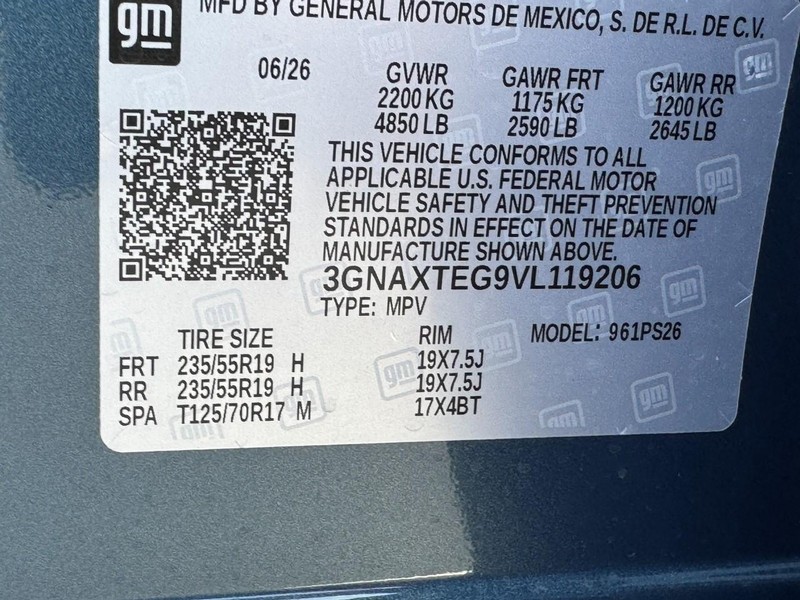 Chevrolet Equinox Vehicle Image 16