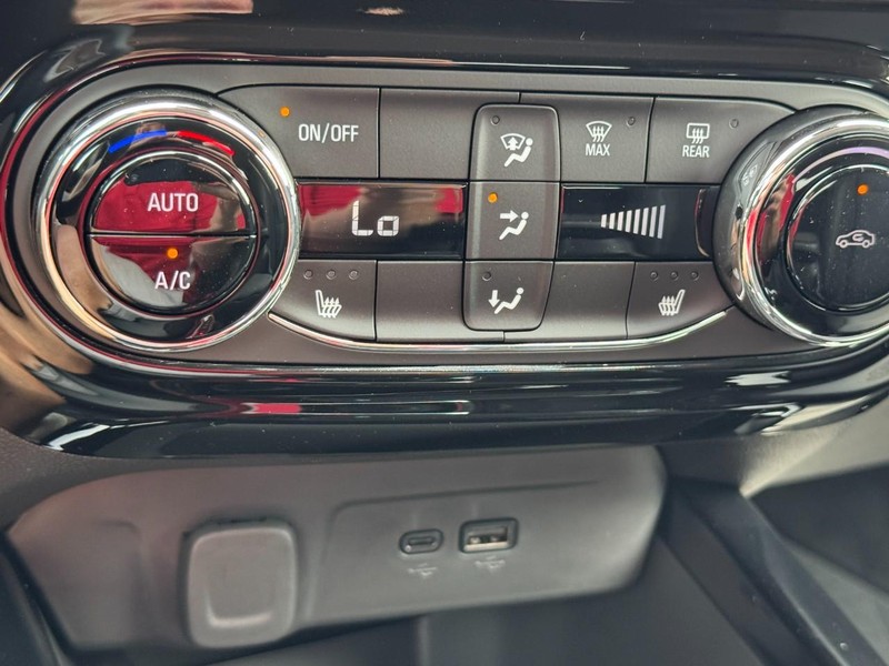 Chevrolet Trax Vehicle Image 13