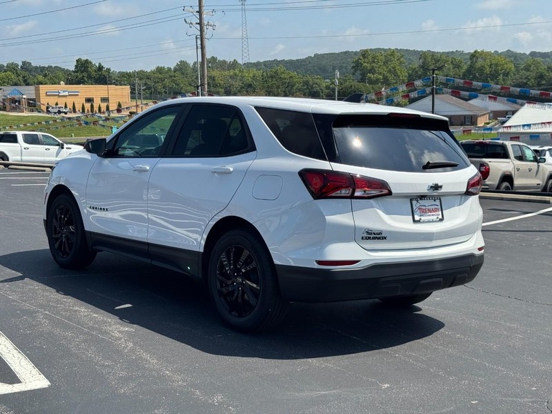 Chevrolet Equinox Vehicle Image 06