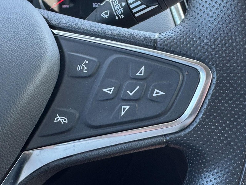 Chevrolet Equinox Vehicle Image 21