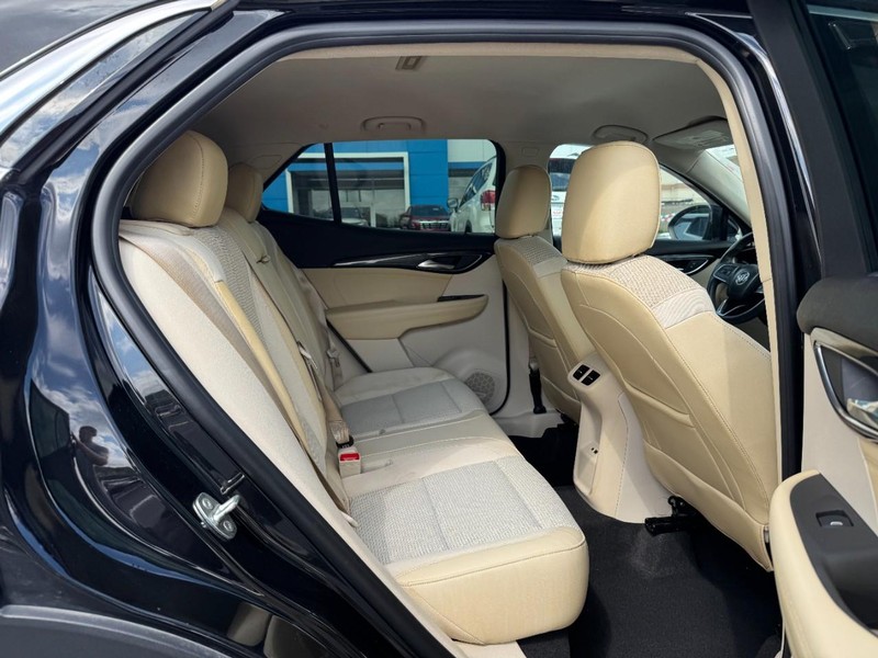 Buick Envision Vehicle Full-screen Gallery Image 10