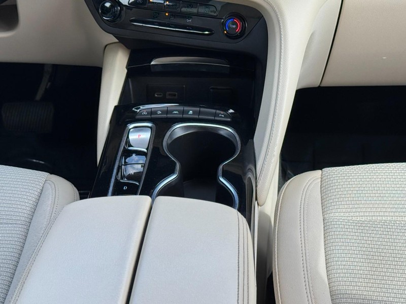 Buick Envision Vehicle Full-screen Gallery Image 14
