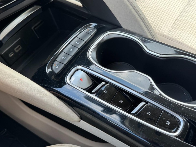 Buick Envision Vehicle Full-screen Gallery Image 19