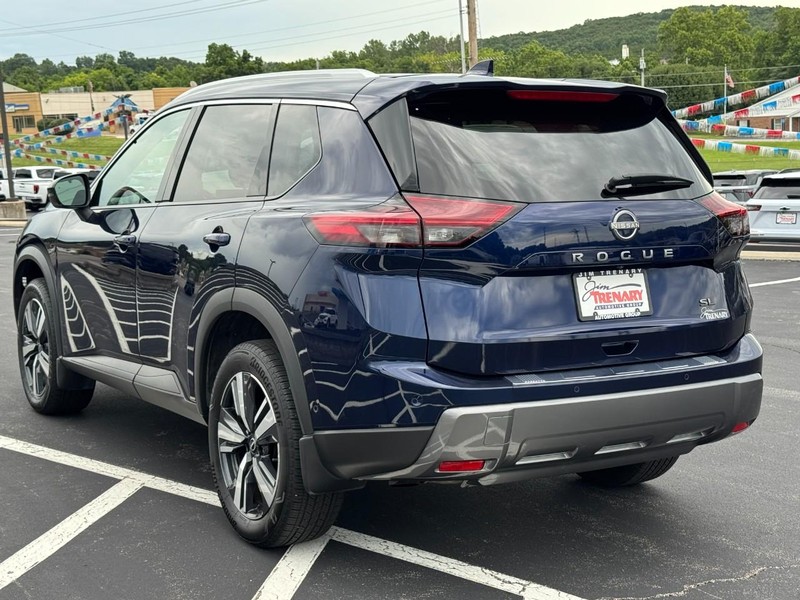 Nissan Rogue Vehicle Image 06