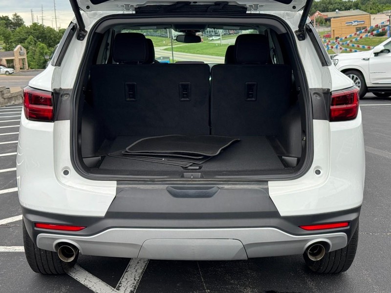 Chevrolet Blazer Vehicle Full-screen Gallery Image 05