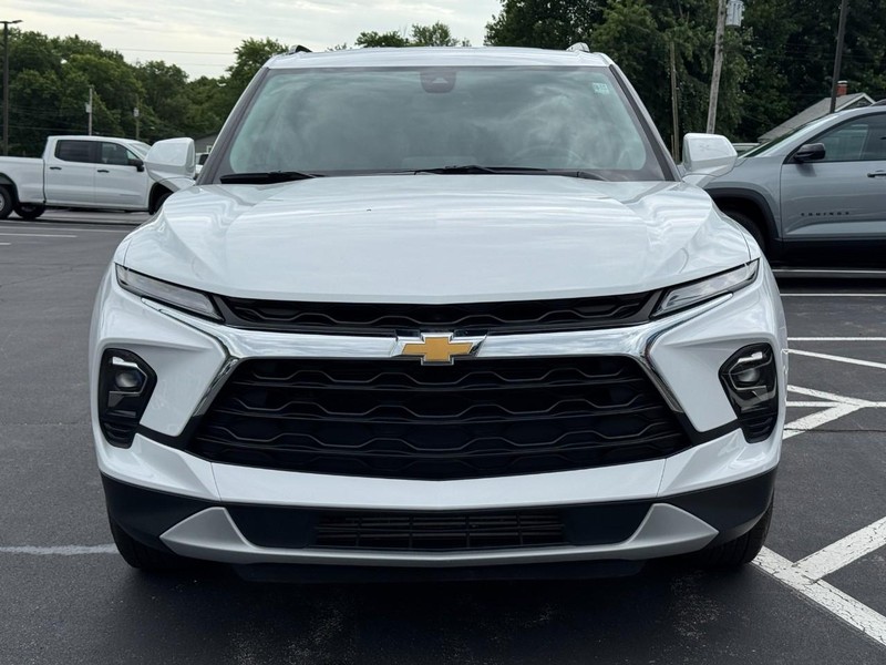 Chevrolet Blazer Vehicle Full-screen Gallery Image 09
