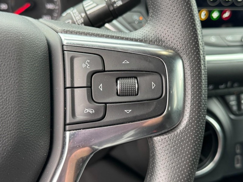 Chevrolet Blazer Vehicle Full-screen Gallery Image 17