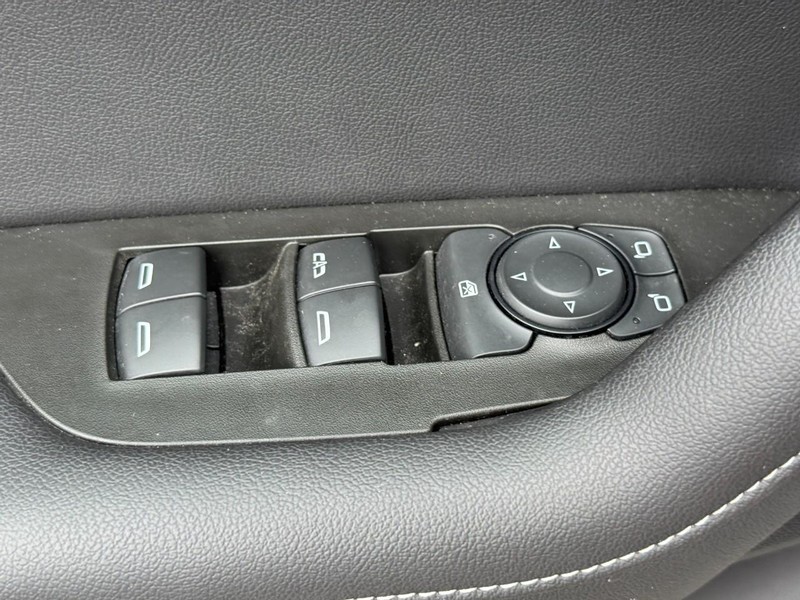 Chevrolet Blazer Vehicle Full-screen Gallery Image 21