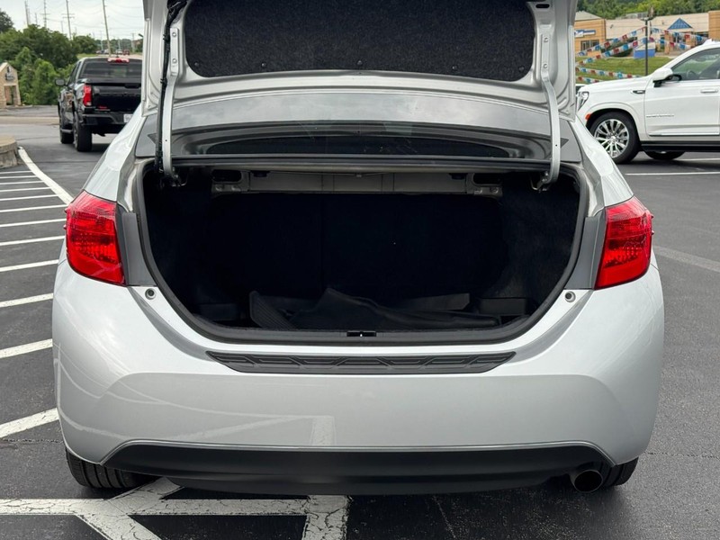 Toyota Corolla Vehicle Image 05