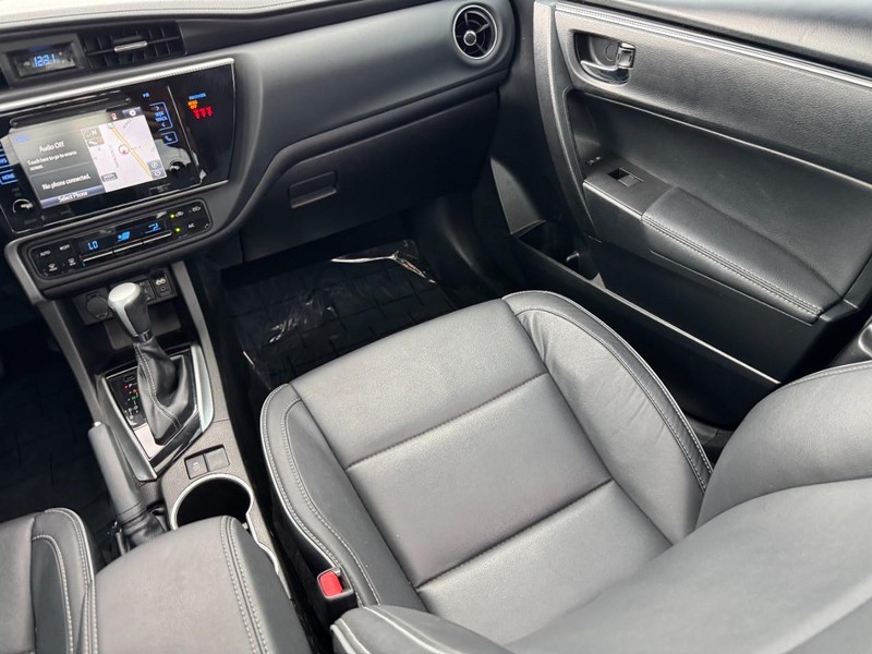 Toyota Corolla Vehicle Image 15