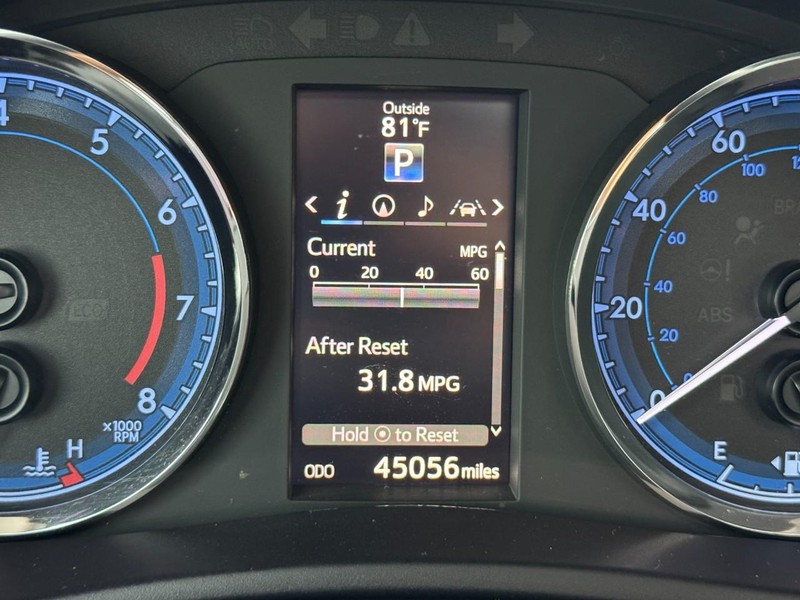 Toyota Corolla Vehicle Image 18