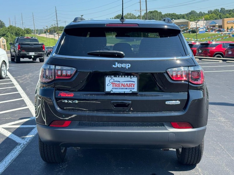 Jeep Compass Vehicle Image 04