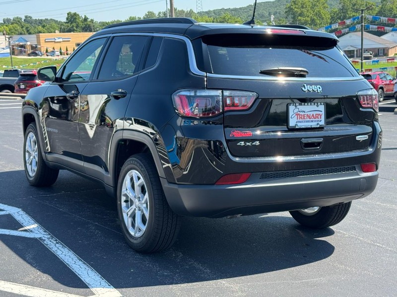 Jeep Compass Vehicle Image 06
