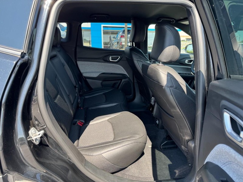Jeep Compass Vehicle Image 10