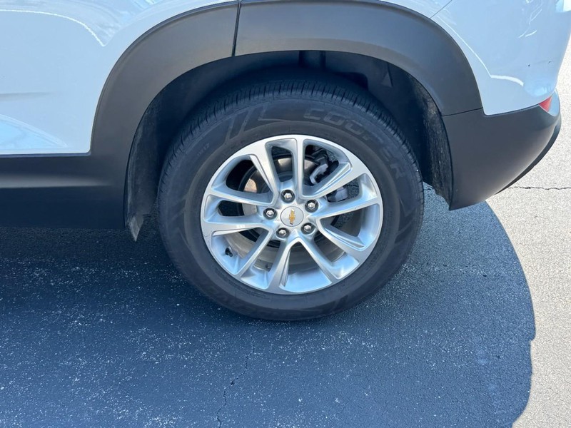 Chevrolet TrailBlazer Vehicle Image 07